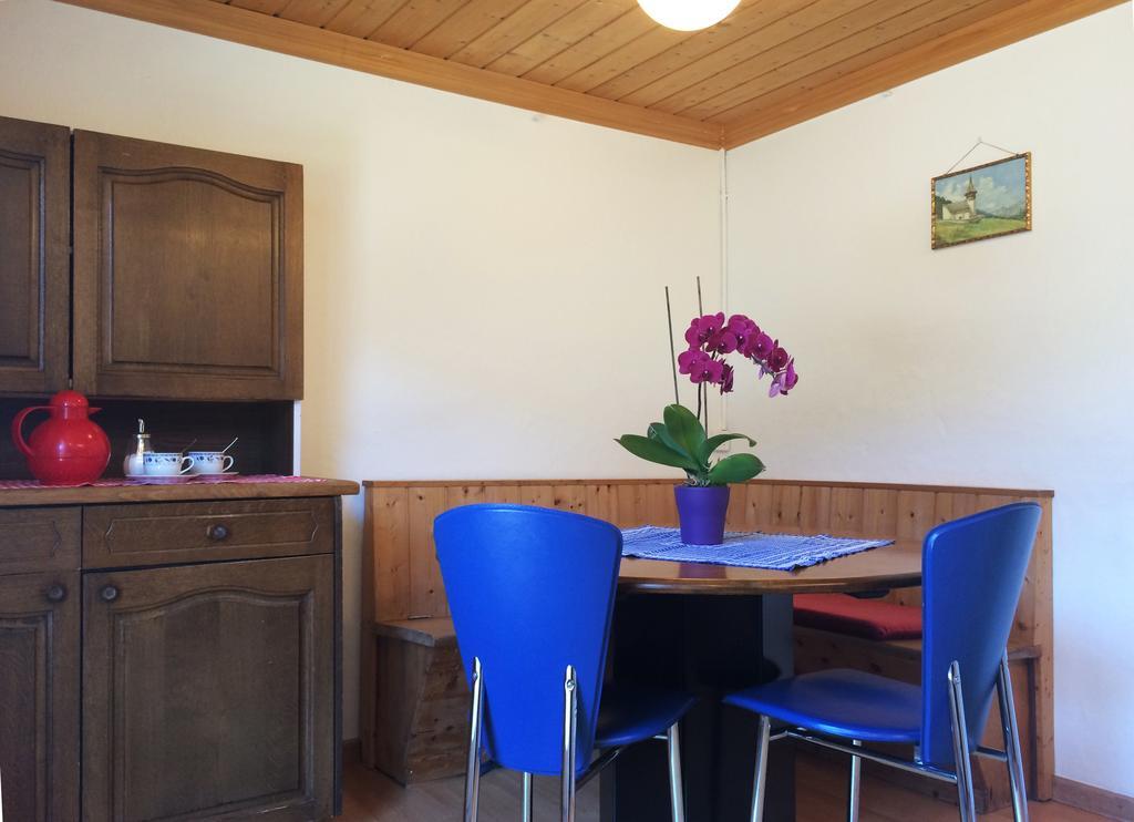 Bnb Guesthouse Lusi Frauenkirch Exterior photo